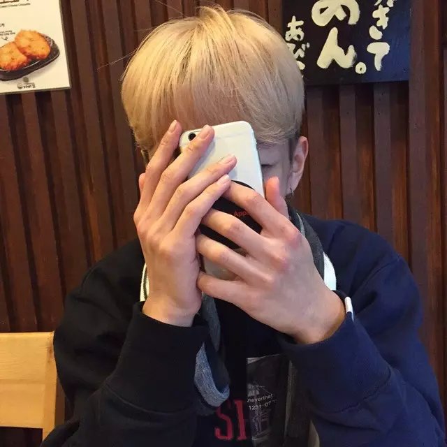 向冰江雅