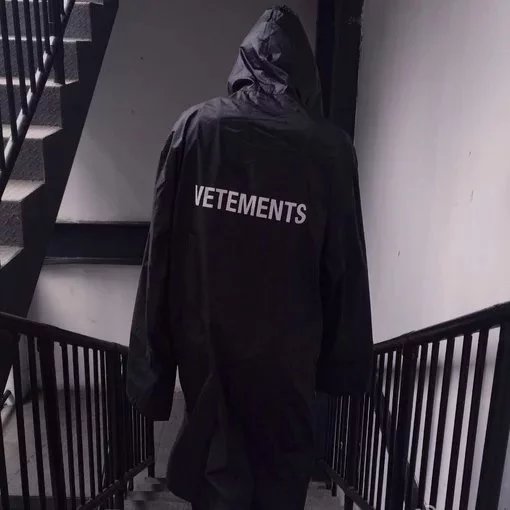 公冶菁荷澜