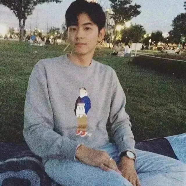 柏筠红寒