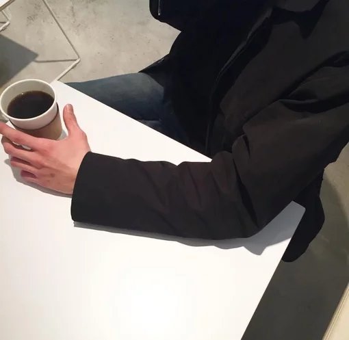 贡忠欣士