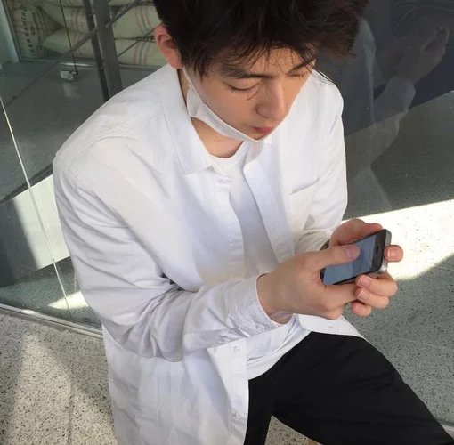 褚韦丽伟